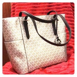 Michael Kors Jet Set Large Travel Tote